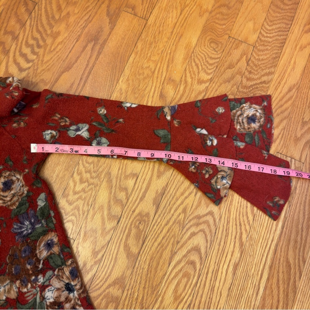 Women’s 143 Story by Line Up Floral Long Sleeve with Tiered Bell Sleeves - Picture 10 of 10